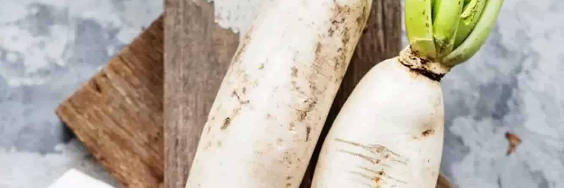 a close up of a radish